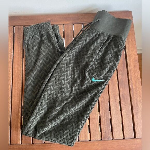 Nike Black and Gray Track Pants - Picture 6 of 12